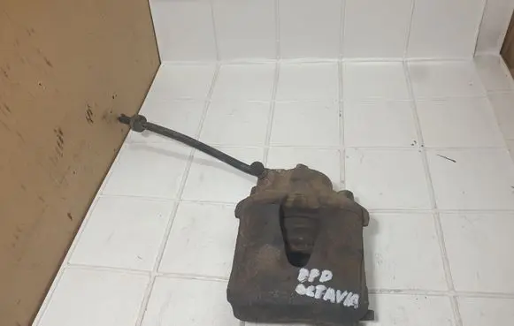 Skoda Octavia Mk2 (1Z) Front brake caliper