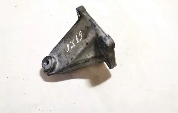 Mercedes-Benz C W202 Engine mounting bracket 6042230004