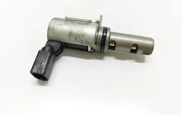 Volkswagen Golf Plus Camshaft vanos timing valve 03C906435A