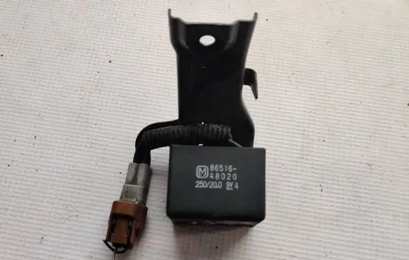 Lexus RX 450H Other relay 8651648020