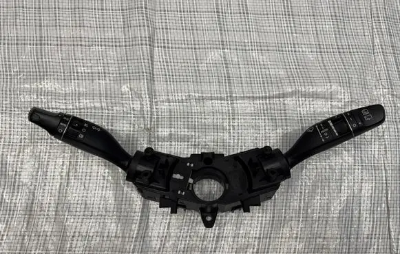 Hyundai Tucson TL Headlight wiper switch 
