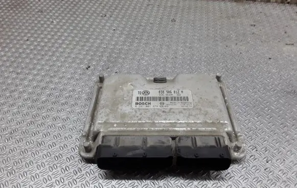 Volkswagen Golf IV Engine control unit/module 038906012M 0281001979