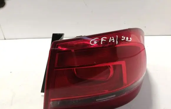 Volkswagen PASSAT B7 Rear/tail lights 3AE945096C