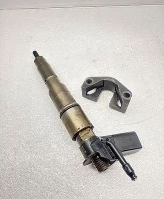 Fuel injector