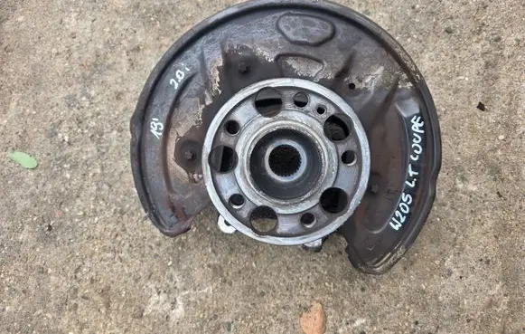 Mercedes-Benz C W205 Stub axle 