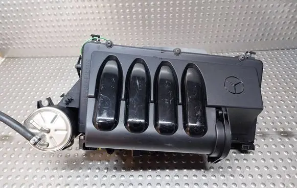 Mercedes-Benz A W169 Air filter box S26380734 A6400900701
