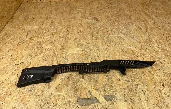 Volvo S90, V90 Fender end trim 31688630