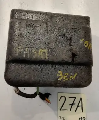 Volkswagen PASSAT B3 Other relay 357906381