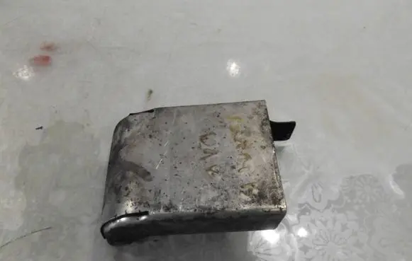Opel Vectra B Battery tray heat shield 