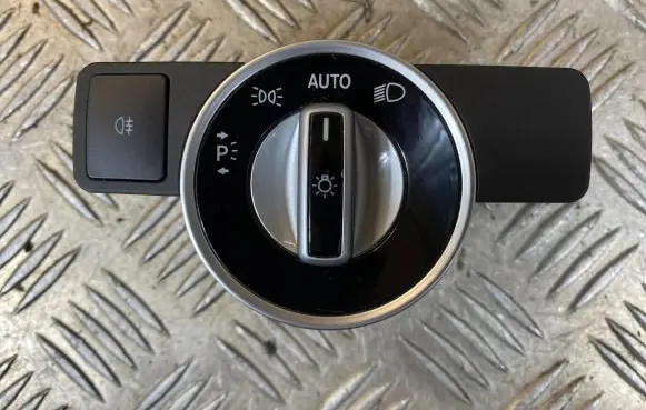 Mercedes-Benz E W212 Light switch