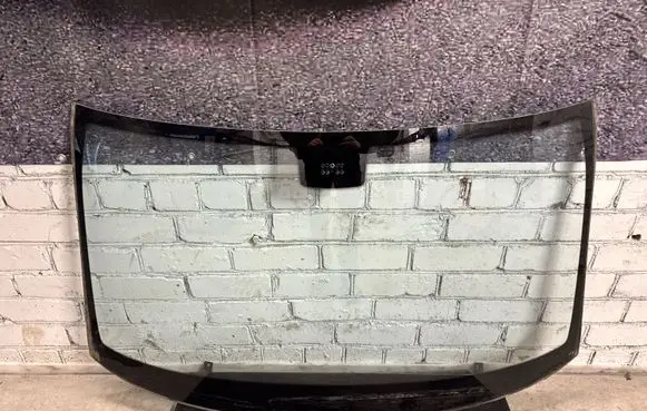 Mercedes-Benz CLS C219 Front windscreen/windshield window 