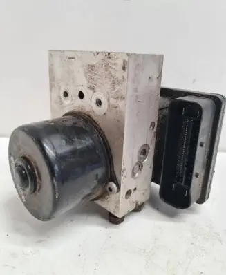 Volvo V70 ABS Pump 30793445 10092504153 00401396E0