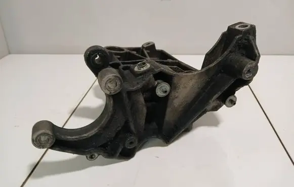 Audi A8 S8 D3 4E Power steering pump mounting bracket 059145169P
