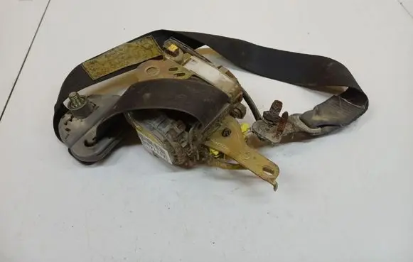 Subaru Forester SG Front seatbelt H074101