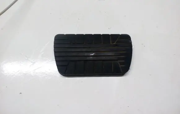 Opel Antara Brake pedal