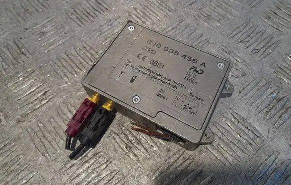 Audi A6 S6 C6 4F Antenna control unit 8J0035456A