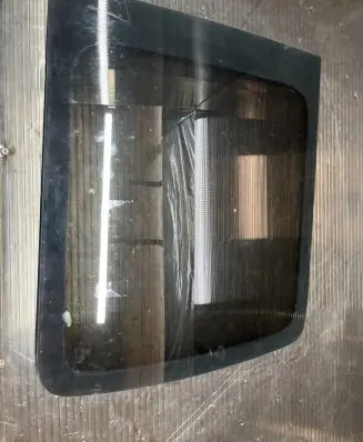 Volkswagen Caddy Rear side window