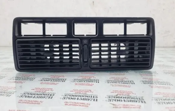 Volkswagen Golf IV Dash center air vent grill 1J0819728C 1J0819736C