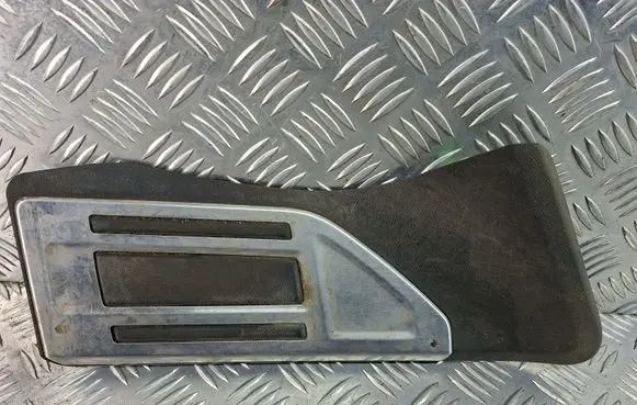 Peugeot 5008 II Foot rest pad/dead pedal 9811350880