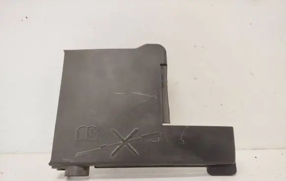 Opel Astra J Fuse box cover C11000002 OPJ48311