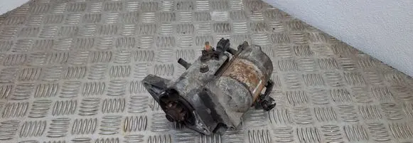Toyota Yaris Starter motor 2810033050