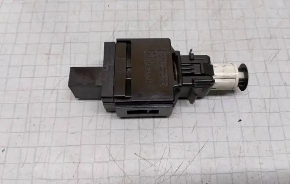 Volvo S60 Brake pedal sensor switch 8622064 01W502