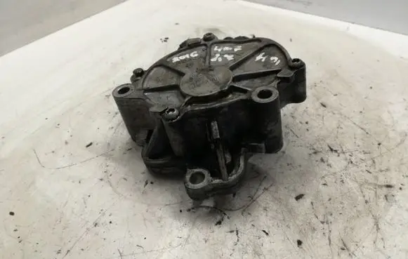 Peugeot 407 Vacuum pump
