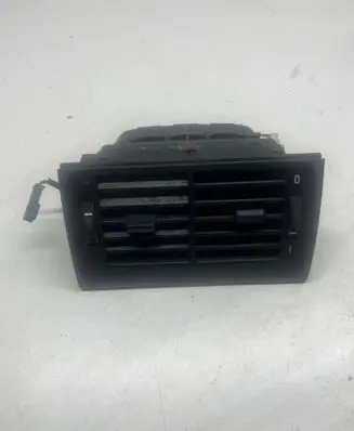 BMW 5 E39 Rear air vent grill 8376150