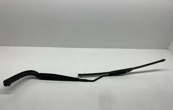 Ford Mustang VI Front wiper blade arm FR3B17B589AA