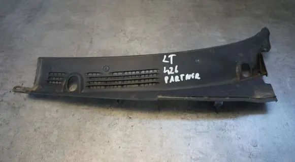 Peugeot Partner Wiper trim 9619270877