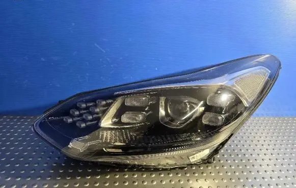 KIA Sportage Headlight/headlamp 92101F1500