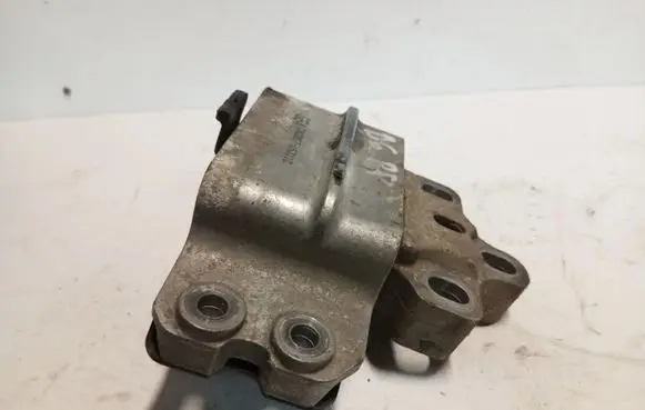Volkswagen PASSAT CC Engine mount vacuum valve 3c0199555r