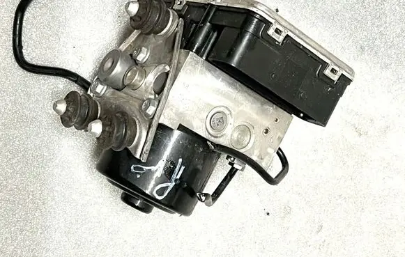 Porsche Cayenne (92A) ABS Pump 7P5614518B 7P0907379