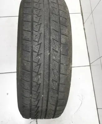 BMW 3 E90 E91 R16 winter tire Winmasterarw1 Rivo 20555r16