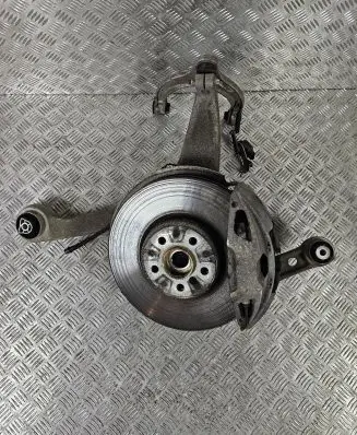 BMW 5 G30 G31 Front wheel hub spindle knuckle
