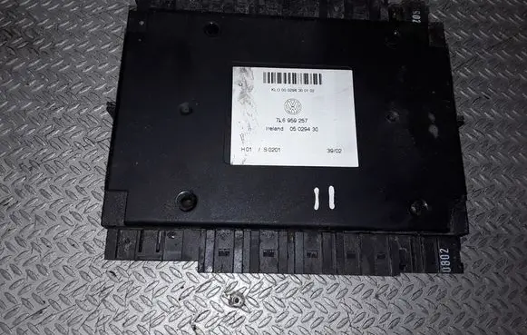 Volkswagen Touareg I Comfort/convenience module 7L6959257