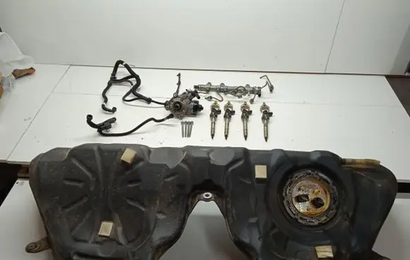 BMW 5 F10 F11 Fuel injection system set 0445110712 851415402 7217065