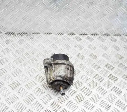 BMW 3 E90 E91 Engine mount bracket 13981112