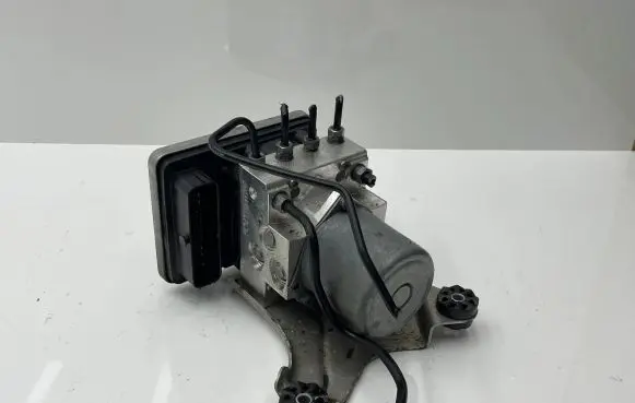BMW 5 G30 G31 ABS Pump 6876246 54088639A A011B365