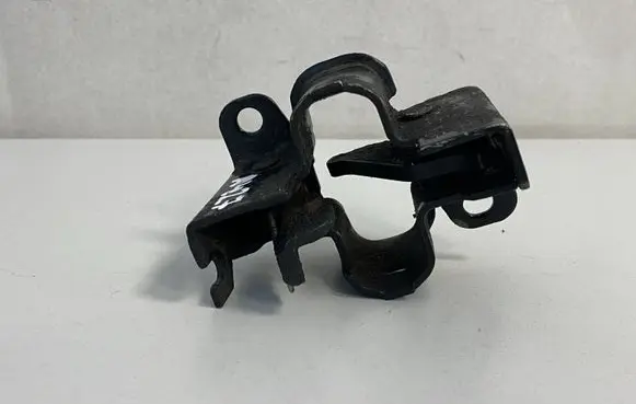 Mercedes-Benz CLS C219 Engine bonnet (hood) release handle A2198800160