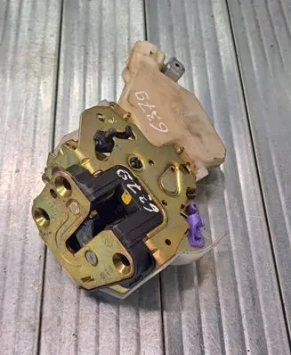 Nissan X-Trail T30 Central locking motor 805524U300