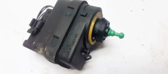 Headlight level adjustment motor