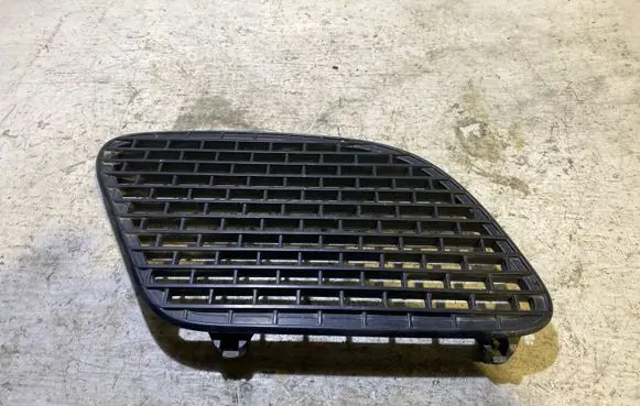 Dodge Challenger Bonnet/hood grill 68184352
