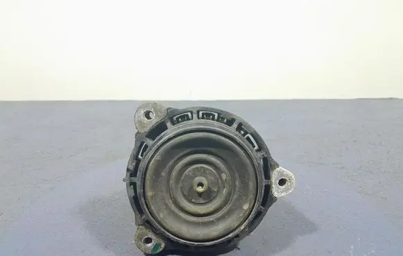 BMW X3 E83 Engine mount vacuum valve 6860495