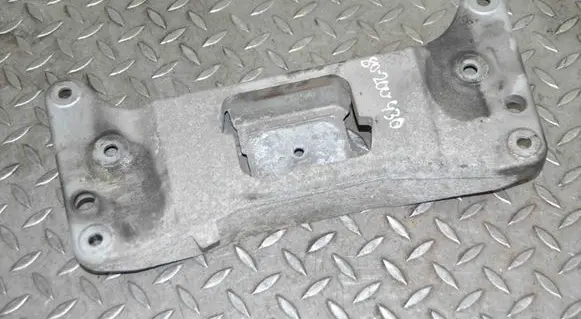 BMW 7 F01 F02 F03 F04 Gearbox mounting bracket 6777613