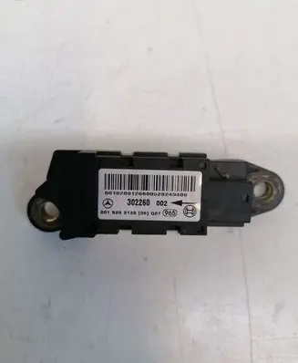 Mercedes-Benz C W203 Airbag deployment crash/impact sensor 0018209126