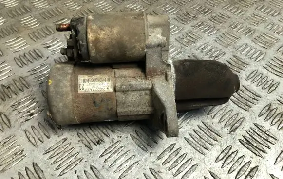 Subaru Forester SF Starter motor 23300AA381 M000T83981