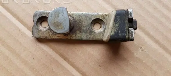Volkswagen Golf I Tailgate lock loop/hook striker 171827511B