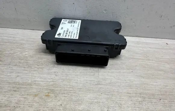 Volkswagen Touareg II Hand brake control module 7P0907801F 10095129053 28551025103