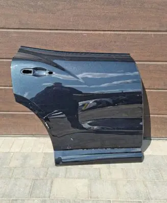 Maserati Levante Rear door